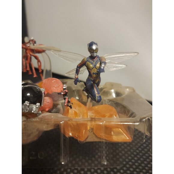 Disney Marvel Ant-Man and Wasp Exclusive 5-Piece (1 Missing) PVC Figure Play Set - Picture 10 of 12